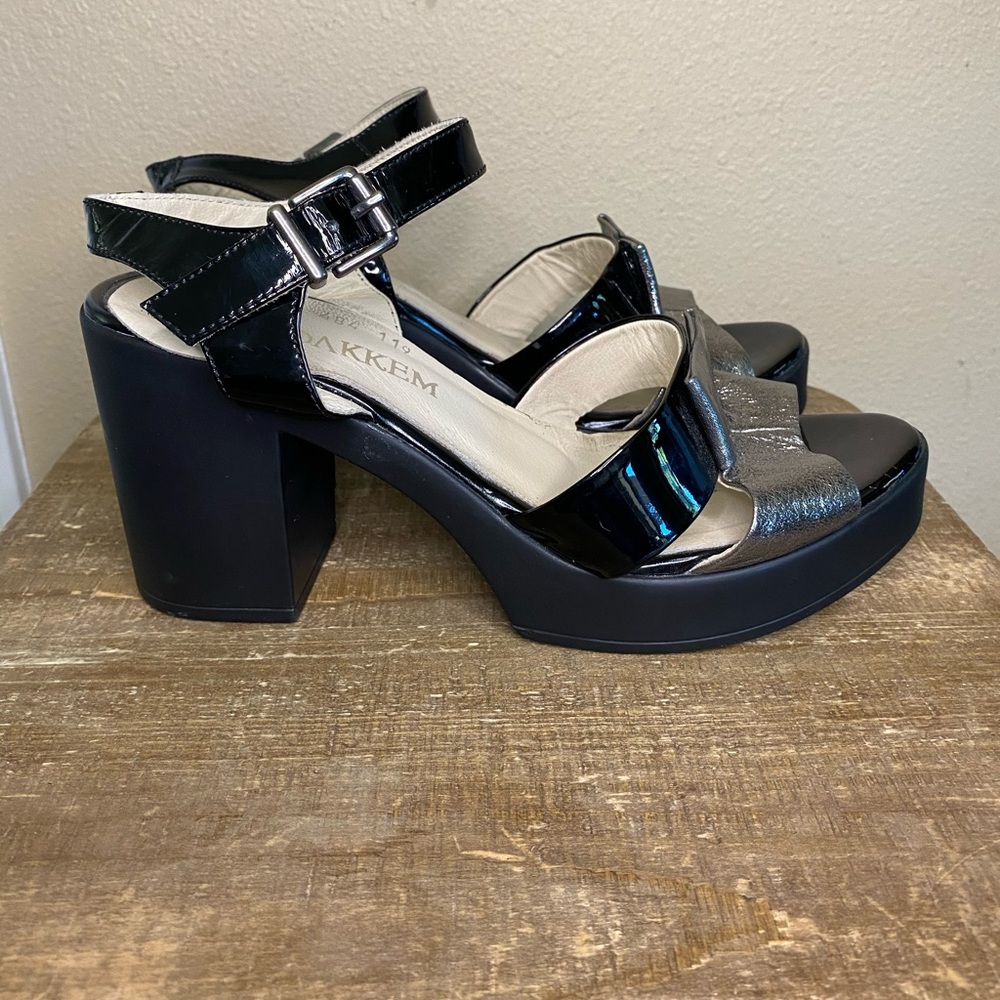 Dakkem European Metallic Leather Block Sandals